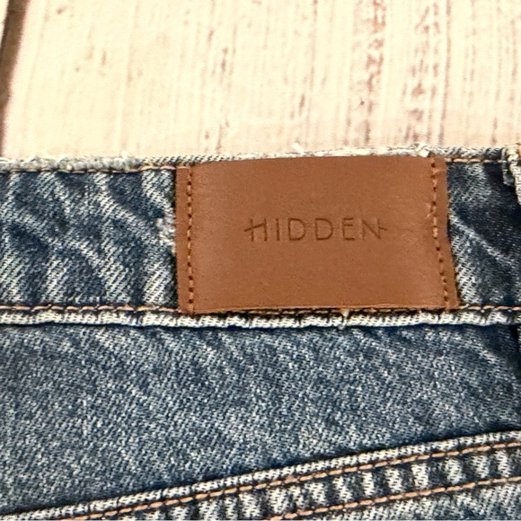 NWT Hidden Women's S. Sofie Mom Denim Shorts Blue Jean Distressed Raw Hem inv604 - Picture 8 of 8
